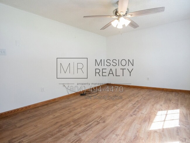 Building Photo - 5007 Glen Tara Dr
