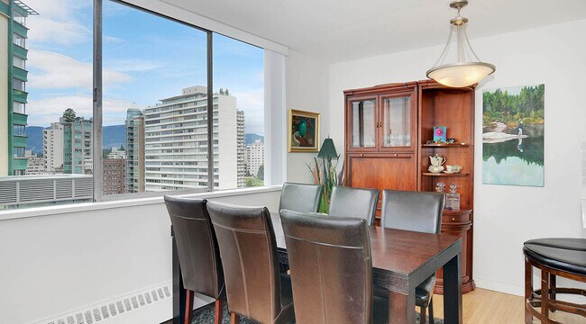 Building Photo - English Bay Tower