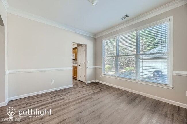 Foto del edificio - 4 br, 2 bath House - 3087 Ashland Cir UNIT