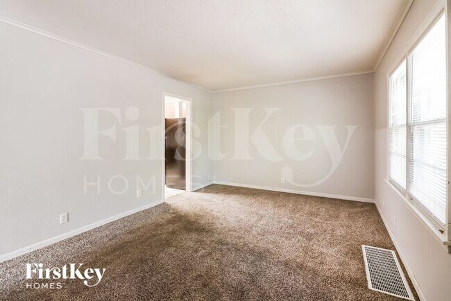 Building Photo - 9605 E 67 Terrace