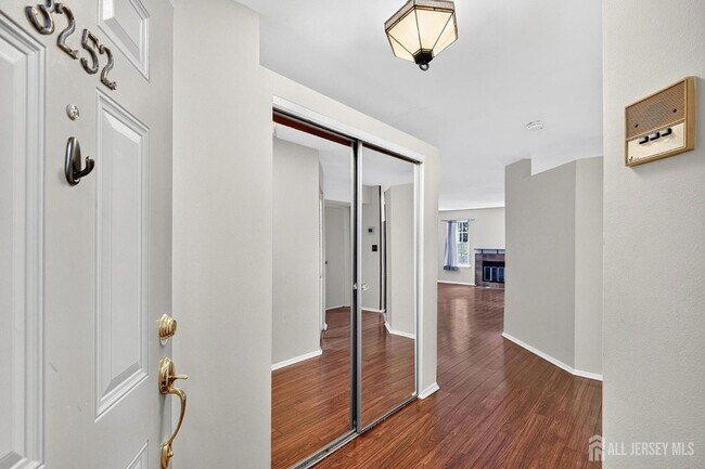 Foto del edificio - 3252 Cypress Ct