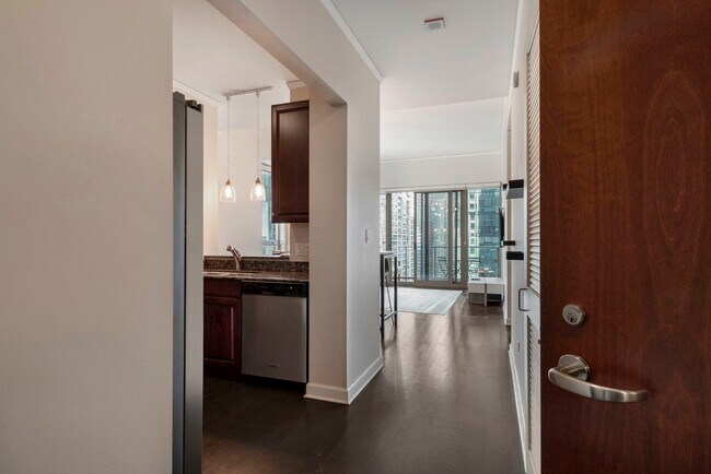 Foto del edificio - 420 E Waterside Dr