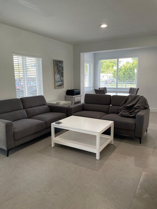 Foto del edificio - 5901 SW 62nd Terrace