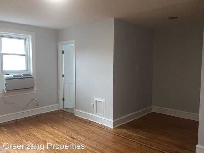 Foto del edificio - 4107 Chester Ave