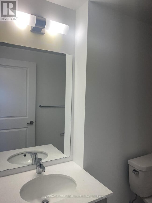 Photo du bâtiment - 1435 Celebration Dr