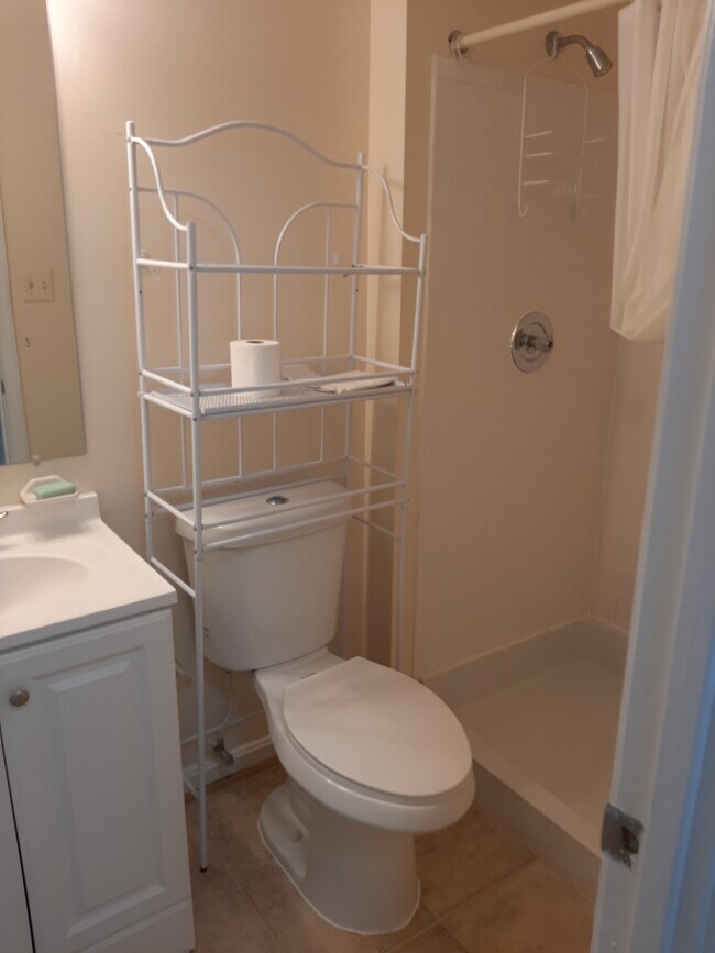 bathroom - 7827 Butterfield Ln