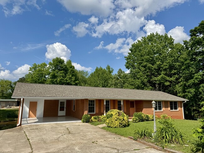 Building Photo - 4469 Georgia 42
