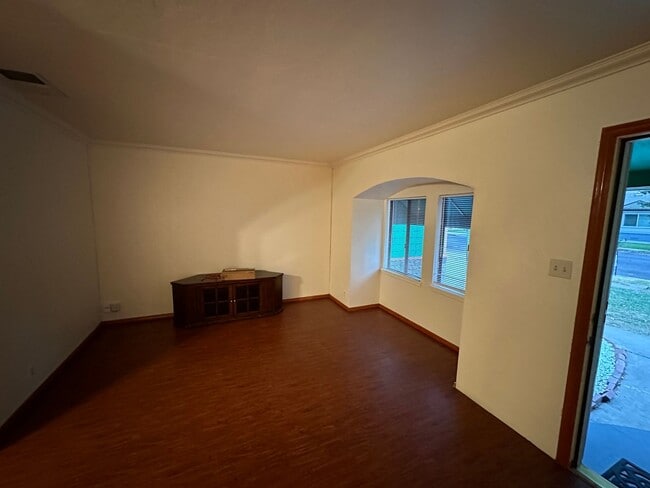 Photo - 318 11th St House