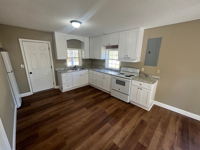 Foto del edificio - Available NOW! Cute home on 0.75 acres!