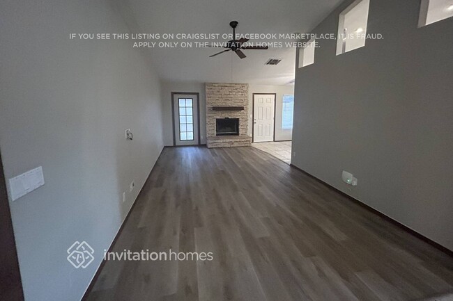 Building Photo - 7728 W San Juan Ave