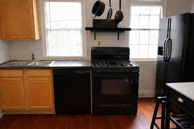 Photo - 43 Vanderhorst St Apartment