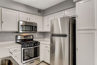 Building Photo - 3120 Tarpon