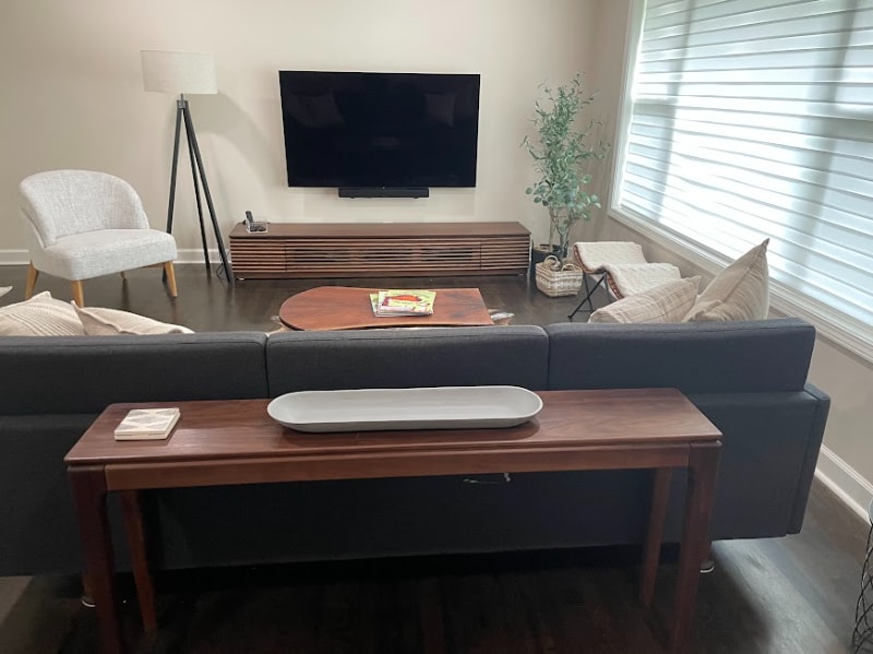 Foto principal - 3737 Lakeshore Dr