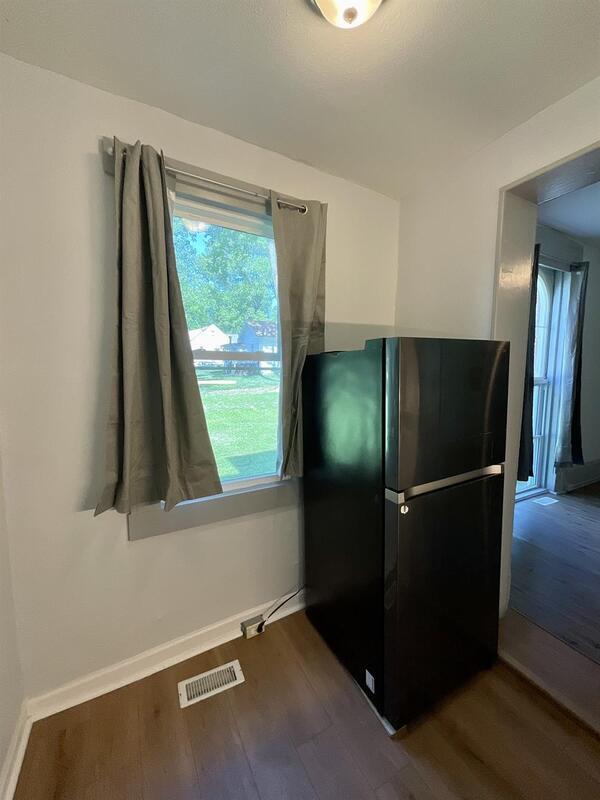 608 W Schuetz St, Lebanon, IL 62254 Condo for Rent in Lebanon, IL