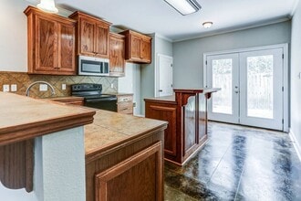 Building Photo - 12321 Village Maison Dr