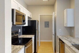 Building Photo - Highlands at Alexander Pointe