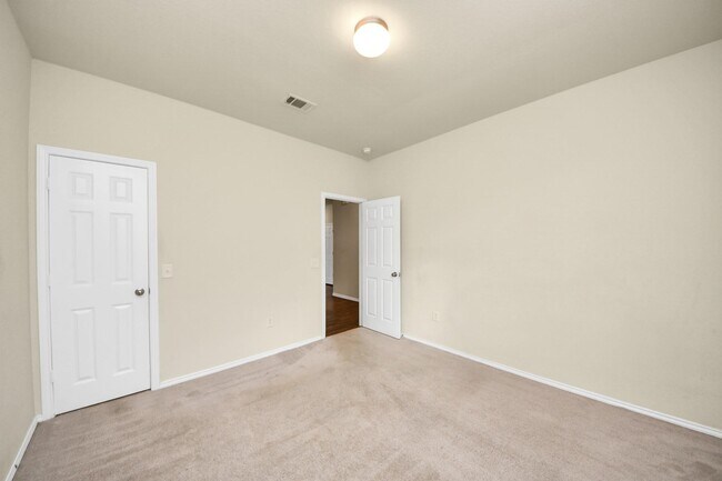 Foto del edificio - 25827 Kinship Ct