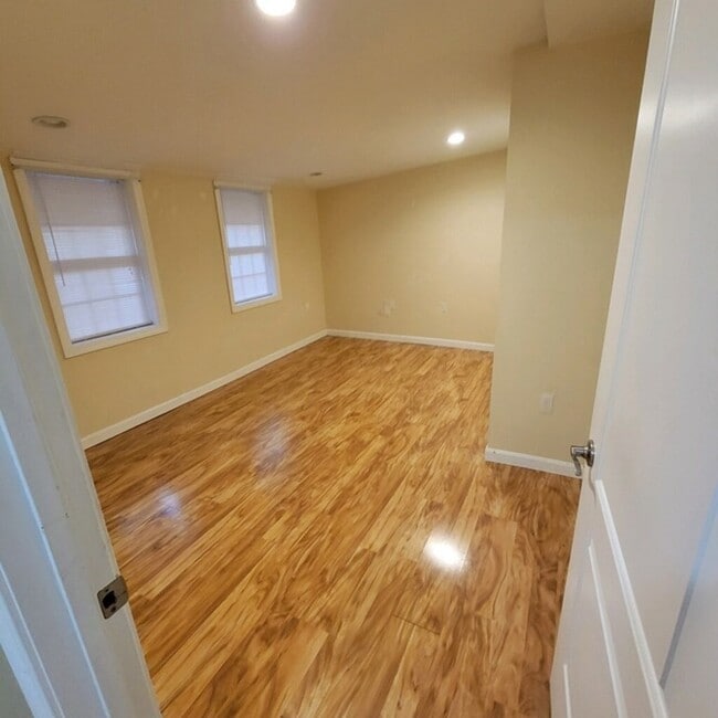 9 Hoyt Ave, Amesbury, MA 01913 Townhome Rentals in Amesbury MA