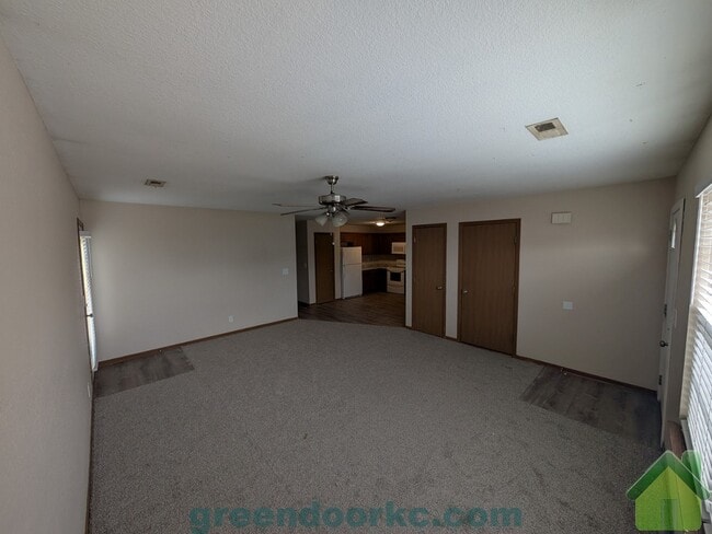 Foto del edificio - 1204 Fall Meadow Ln