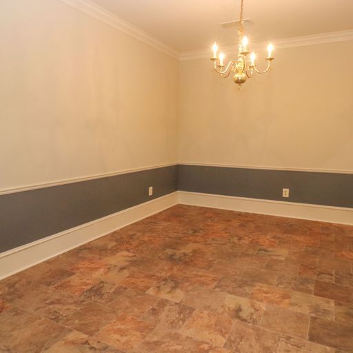 Building Photo - 108 College Hill Village