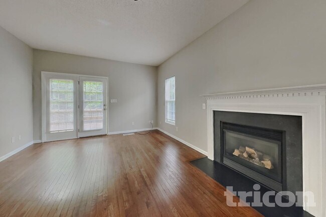 Foto del edificio - 1017 Woodland Pointe Dr