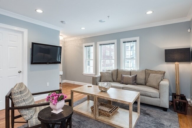 Building Photo - 143 Williams St