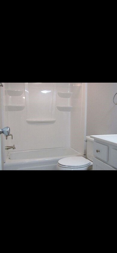 Building Photo - 908 Chatham Ln