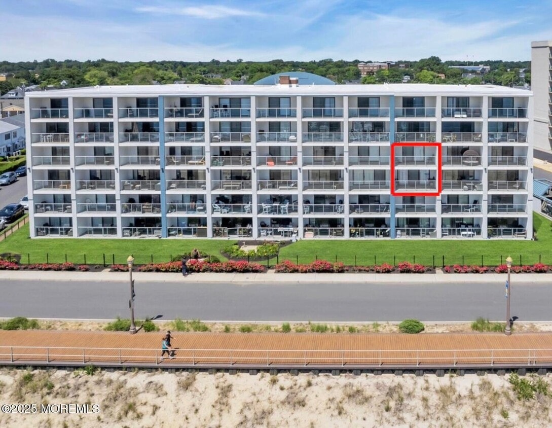Primary Photo - 510 Ocean Ave N