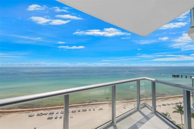 Foto del edificio - 17001 Collins Ave