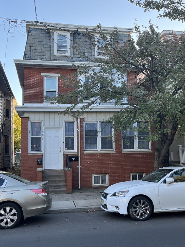 Building Photo - 1909 S Clinton Ave