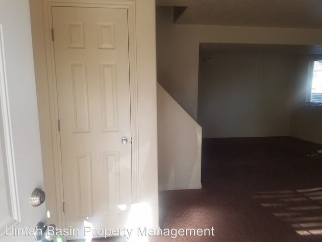 Building Photo - 572 N 50 E