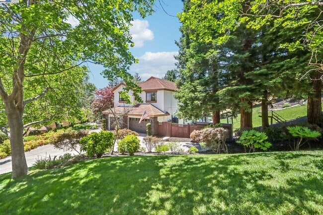 Foto del edificio - 3745 Deer Trail Ct
