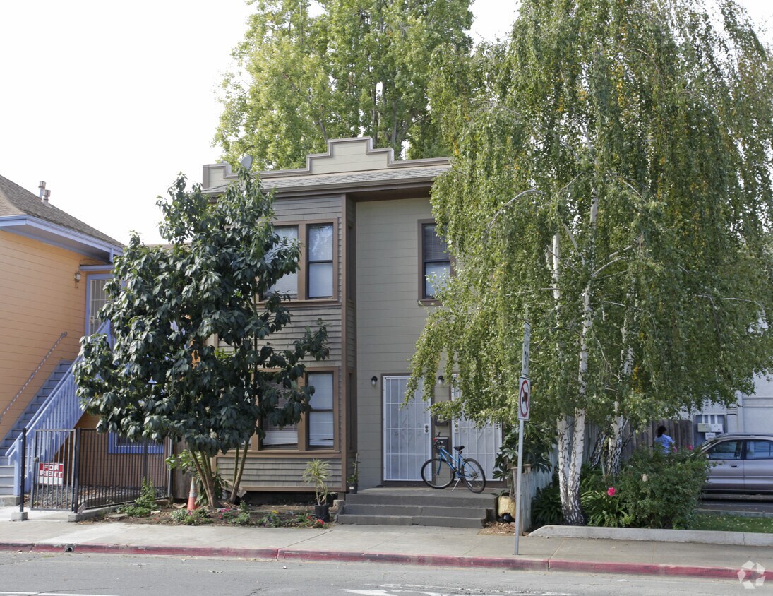 Building Photo - 1319-1321 Sacramento St