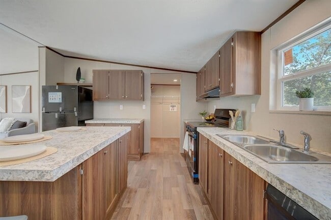 Building Photo - 146 Shadow Oak Dr