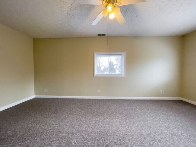 Foto del edificio - **HOLIDAY SPECIAL!!** - Yorktown School Di...