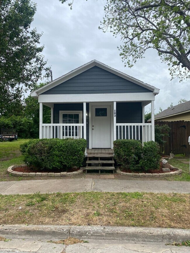 Foto del edificio - 2 Bedroom Single Family Home in Baytown