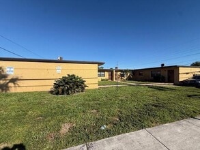 Building Photo - 2840 Avenue S A Ave