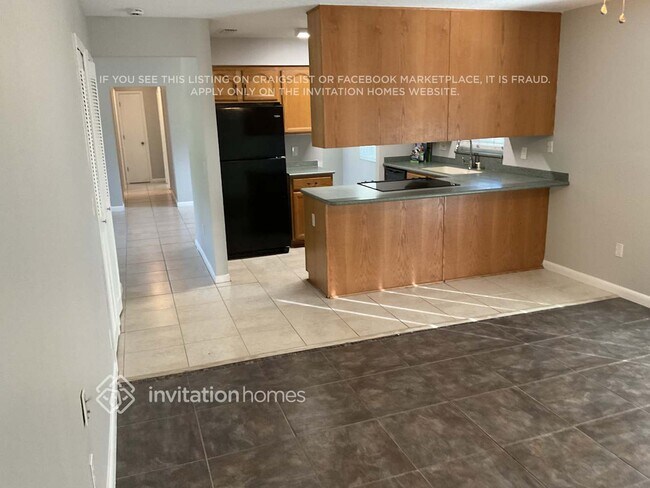 Foto del edificio - 1648 Raymore St NW