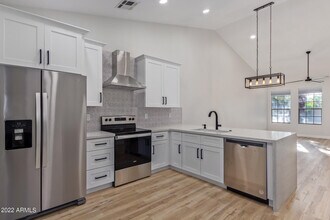 Building Photo - 11 N Concord St