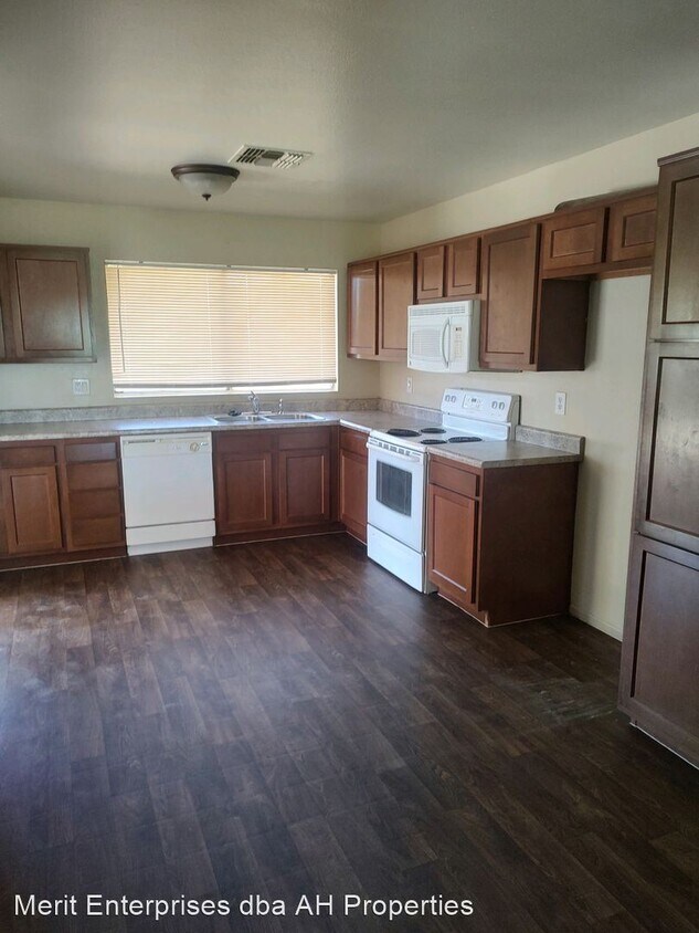 Building Photo - 3 br, 2 bath House - 1352 N ASHLAND