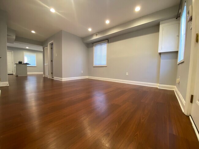 Living room - 337 54th St NE