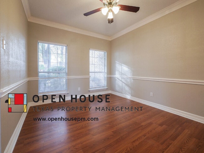 Building Photo - 6009 Kenilworth Dr Arlington