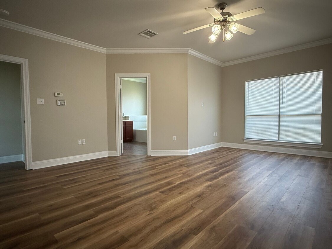 Foto del edificio - 41206 Colonial Dr