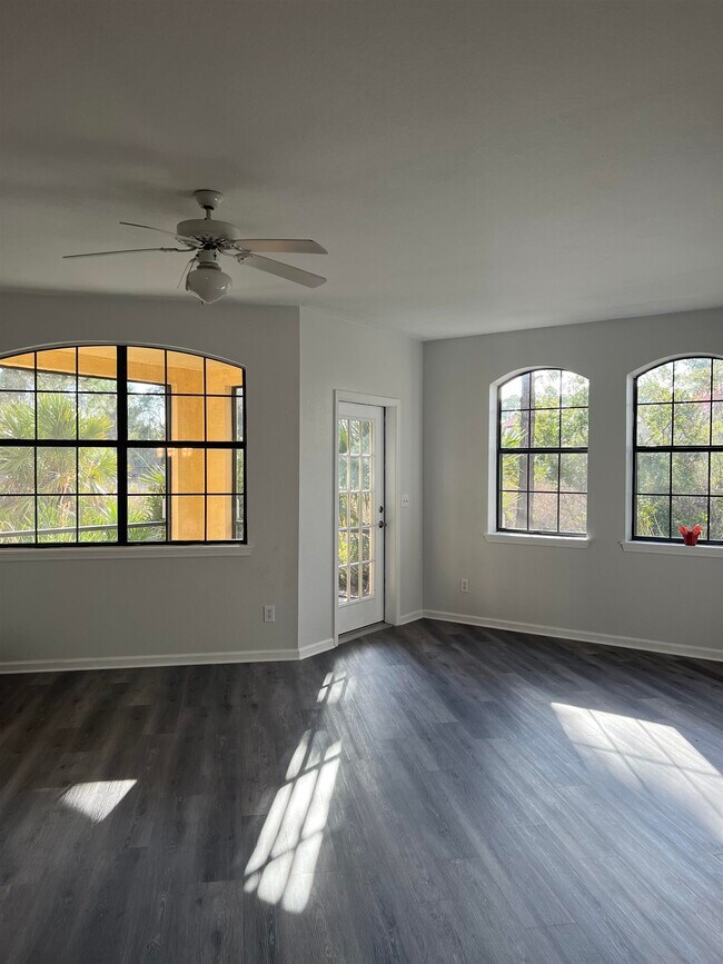 Building Photo - 1802 Vista Cove Rd