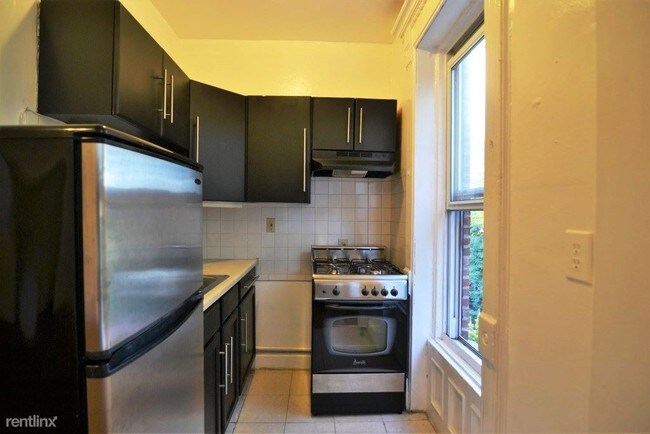 Foto del edificio - 605 Halsey St