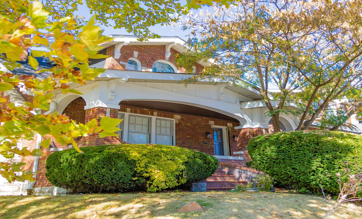 5825 S Grand Blvd, Saint Louis, MO 63111 House Rental in Saint Louis