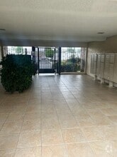 Building Photo - Villa Capri Apartment *$500 Off*