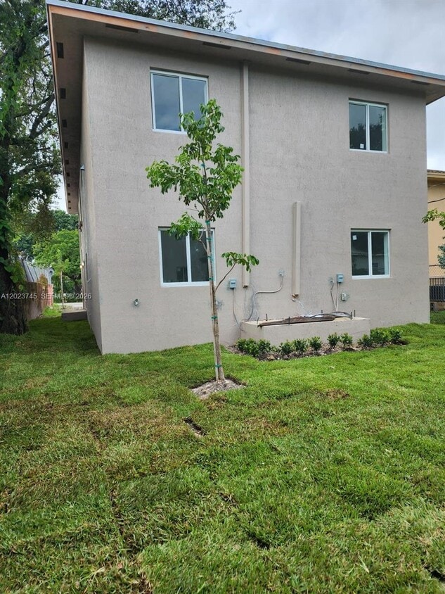 Foto del edificio - 2750 NW 58th St