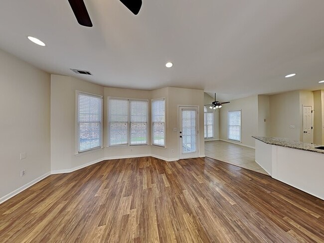 Foto del edificio - 1968 Cobblewood Dr NW