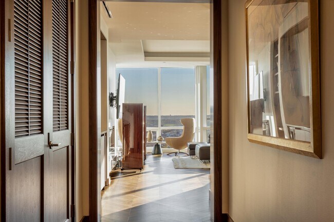 Building Photo - 300 International Drive